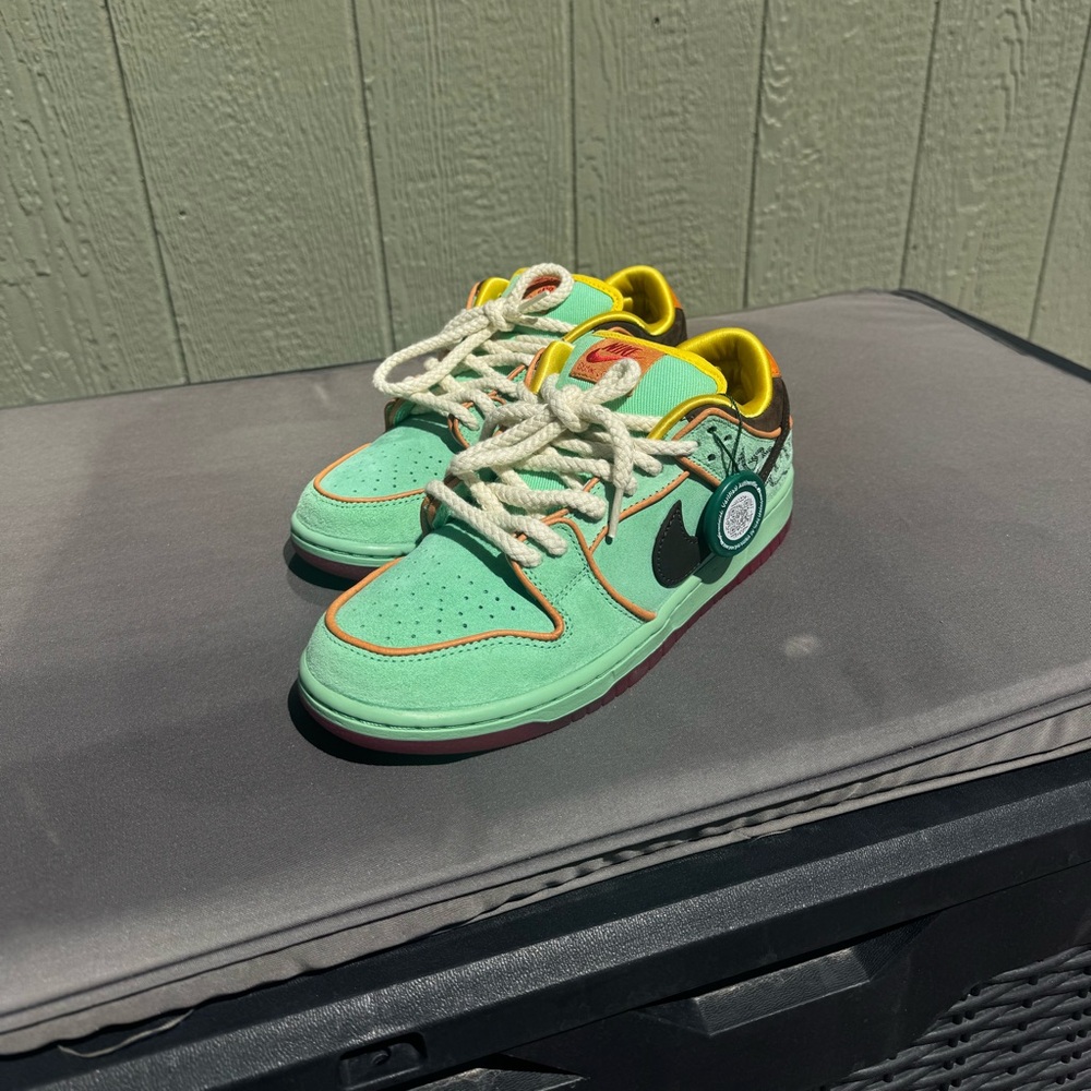 Nike SB Dunk Low “Rodeo” Tourmaline